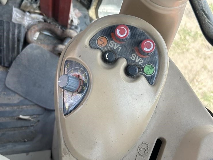 2005-agco-dt180a-image-54