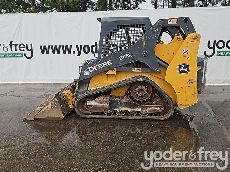 2018-deere-317g-image-2