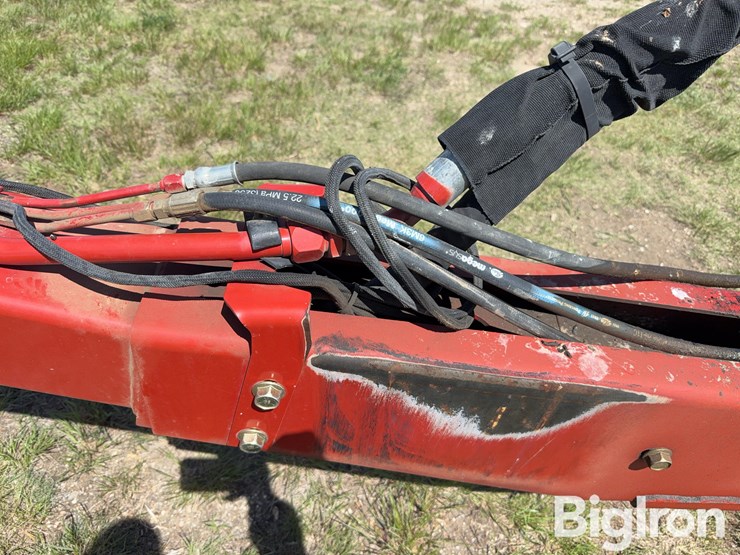 2013-new-holland-h7150-image-18