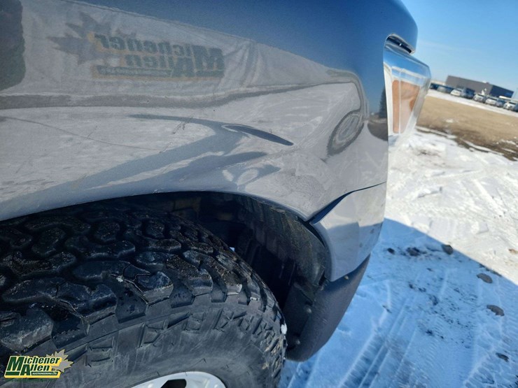 2017-nissan-titan-image-31