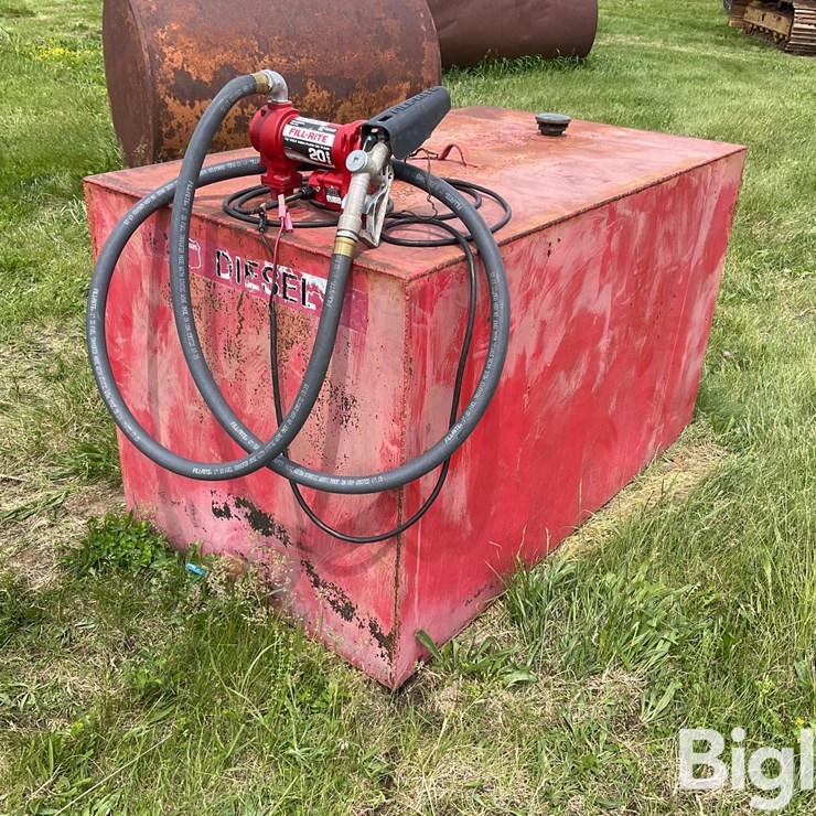 330-Gal Portable Fuel Tank
