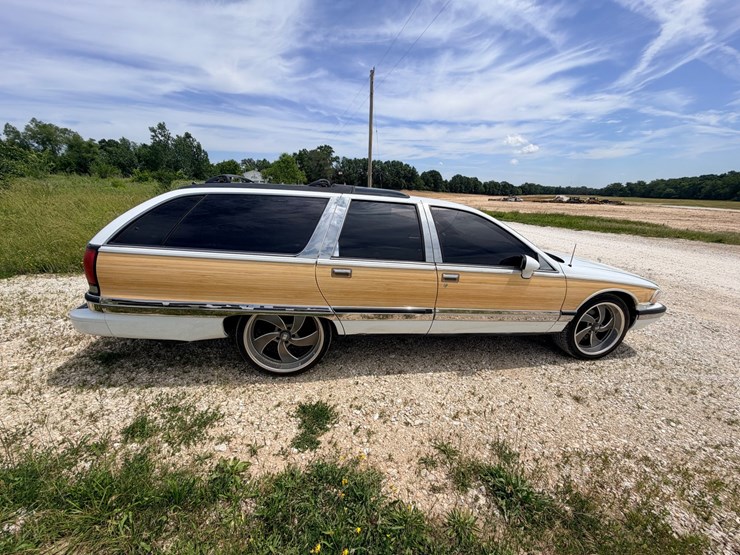 #24067-•-1994-buick-roadmaster-passenger-car-image-12