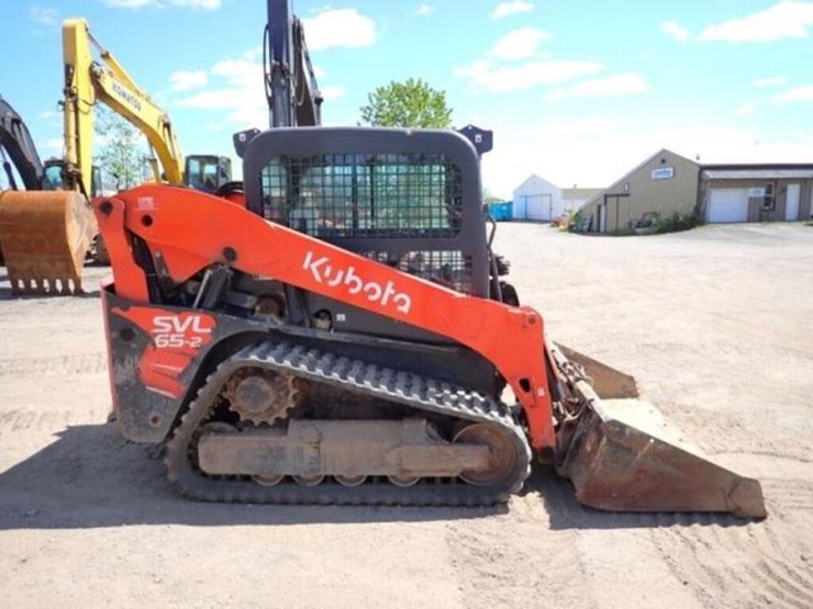 2023-kubota-svl65-2-image-4