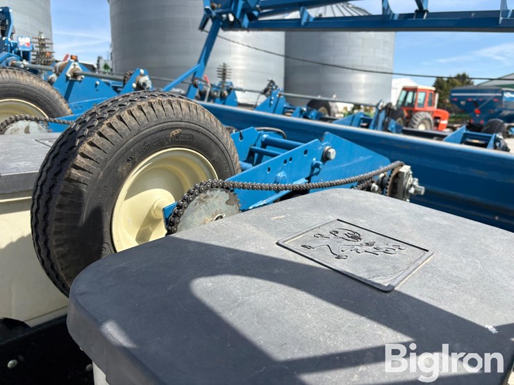 kinze-3800-image-18