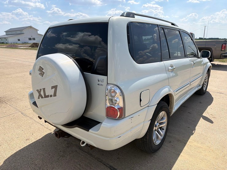 2004-suzuki-xl7-image-4