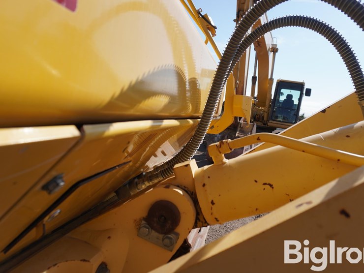 2012-komatsu-d65wx-17-image-16