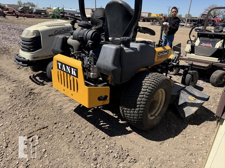 cub-cadet-tank-m60-image-5