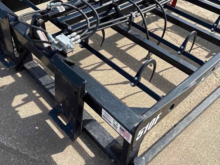 kuhns-510f-skidloader-bale-accumulator-image-8