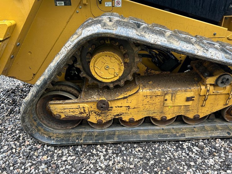 2023-caterpillar-279d3-image-13