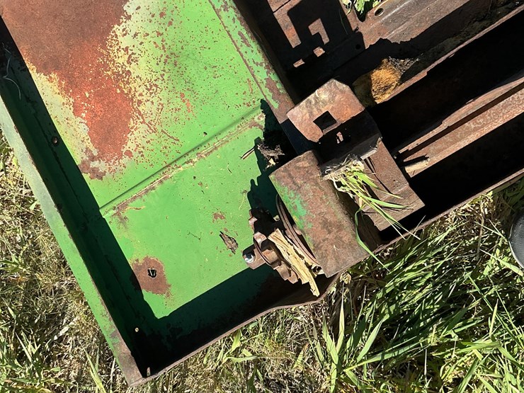 john-deere-5830-image-17