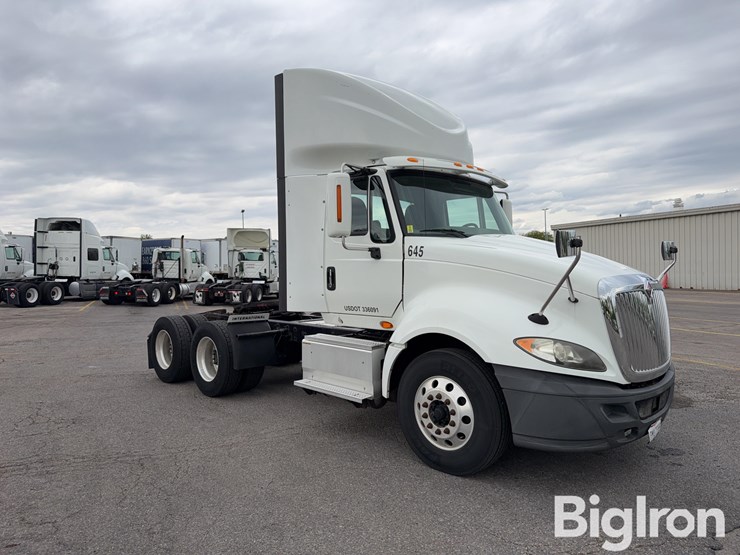 2015-international-prostar-image-3