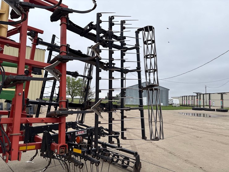 krause-tl-6200-24ft-soil-finisher-image-15