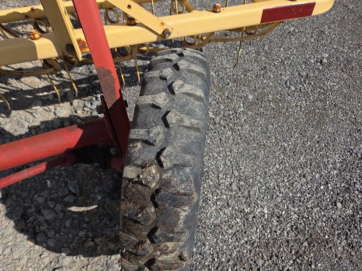 new-holland-256-image-15