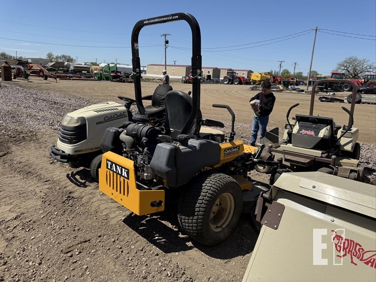 cub-cadet-tank-m60-image-4