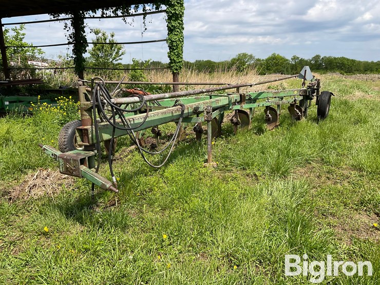 john-deere-on-land-plow-image-1