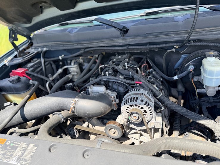 #24066-•-2011-chevrolet-silverado-pickup-truck-image-38