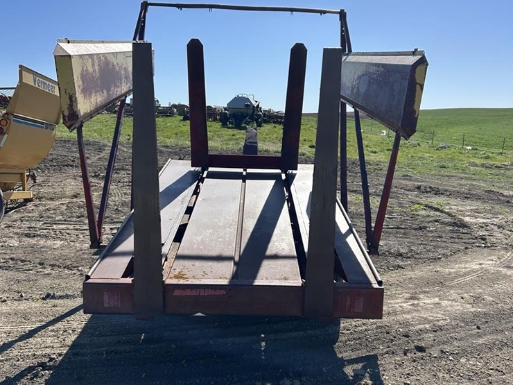 new-holland-1000-image-6