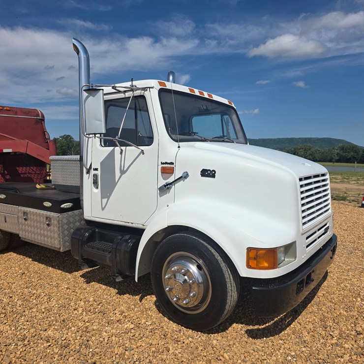 1997 INTERNATIONAL 4700