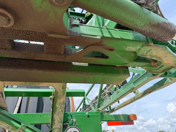 2016-john-deere-r4038-image-64