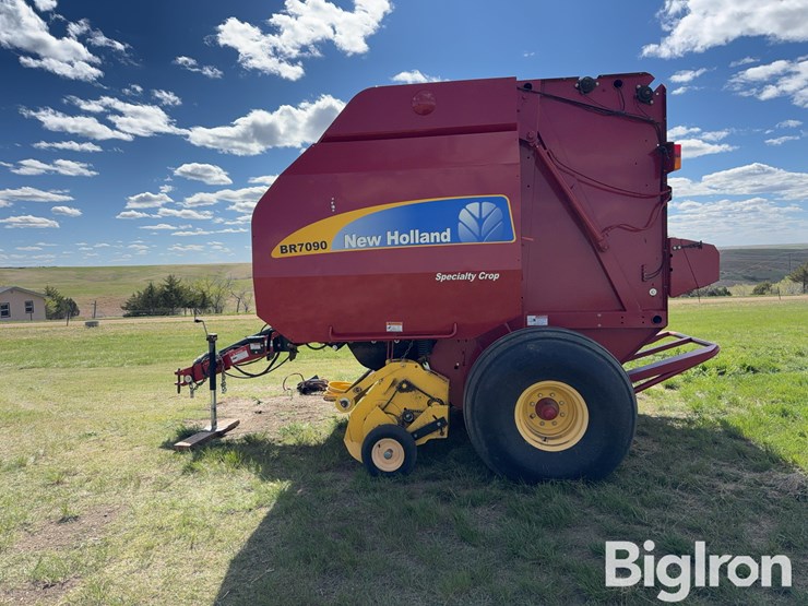 2013-new-holland-br7090-image-8