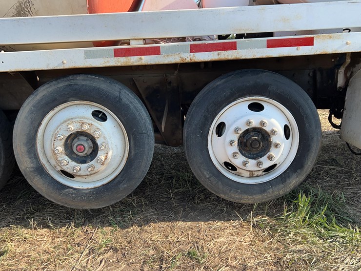 2001-mack-rd600-image-21