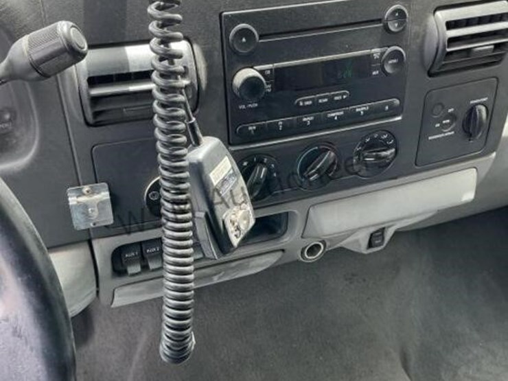 2007-ford-f550-image-19