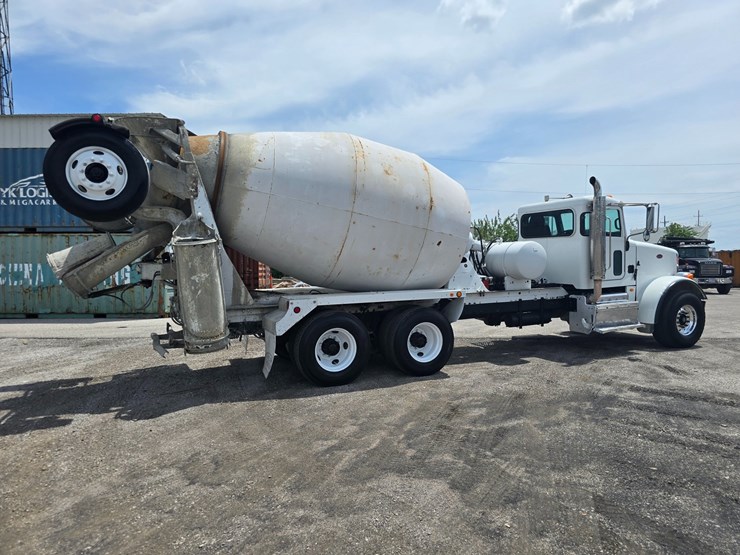 2014-peterbilt-365-image-30