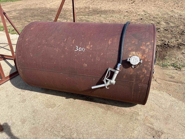 300-gallon-fuel-barrel-w/-stand-image-8