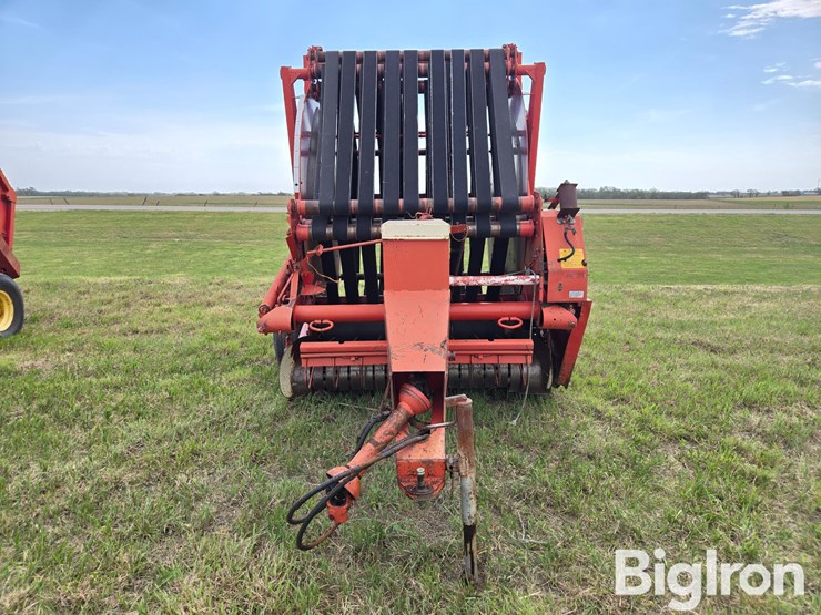 hesston-5800-image-2