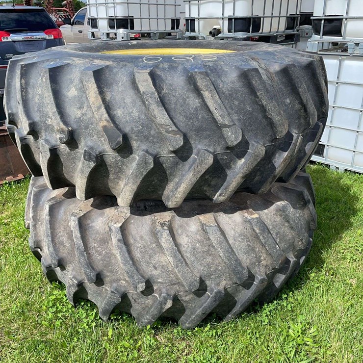JOHN DEERE 8