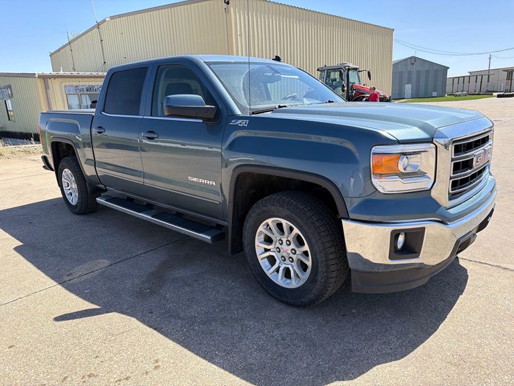 2014-gmc-sierra-1500-image-3