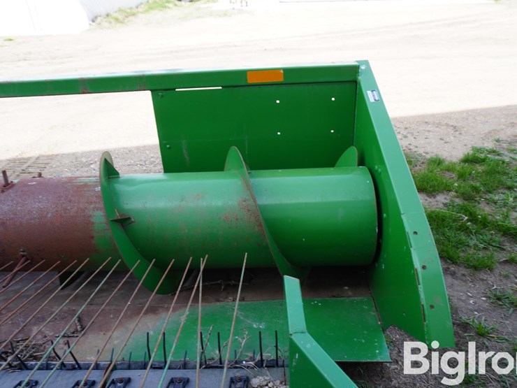 john-deere-12-image-16