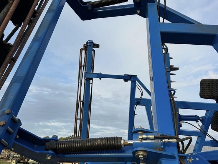 2023-landoll-7530-32-image-17