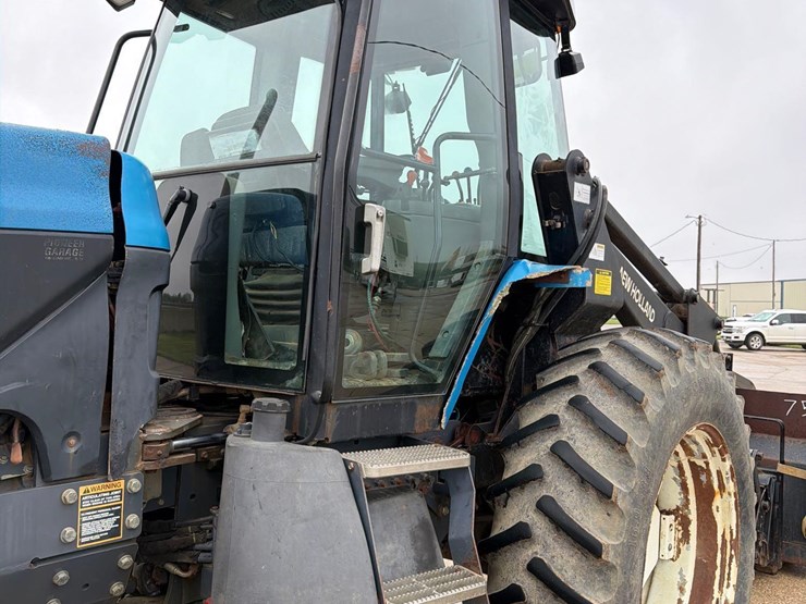 new-holland-tv140-image-26