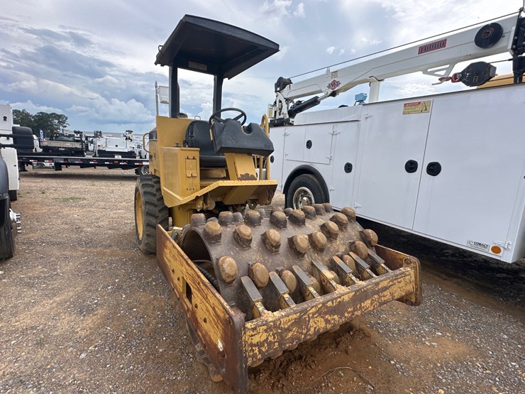 caterpillar-cp-323c-image-2