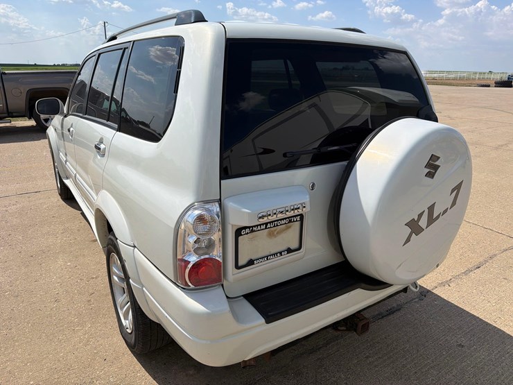 2004-suzuki-xl7-image-6