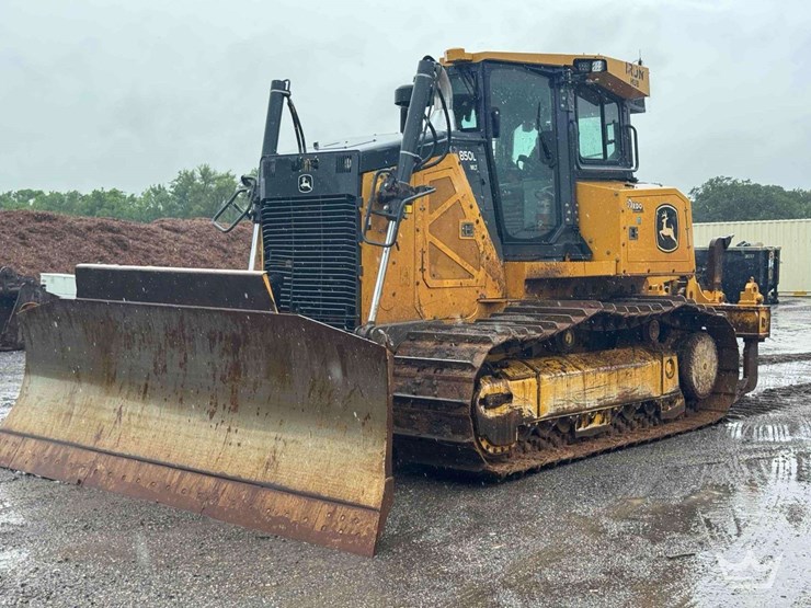 2021-deere-850l-wlt-image-1