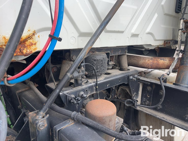 2012-international-prostar-image-15