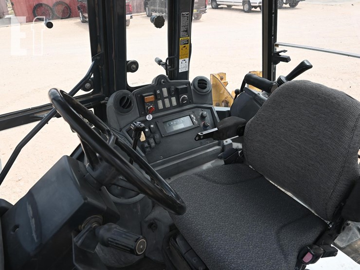 2011-deere-310sj-image-7