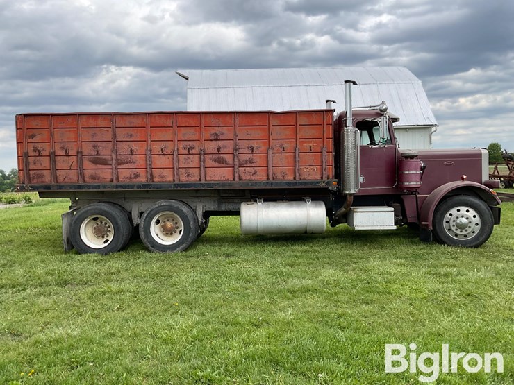 1985-peterbilt-382-image-4