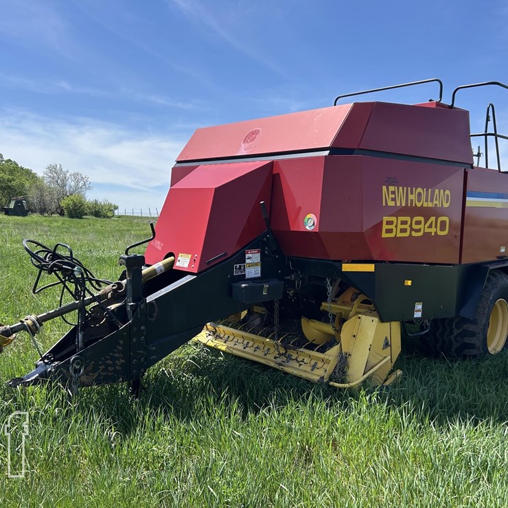 2001 NEW HOLLAND BB940S