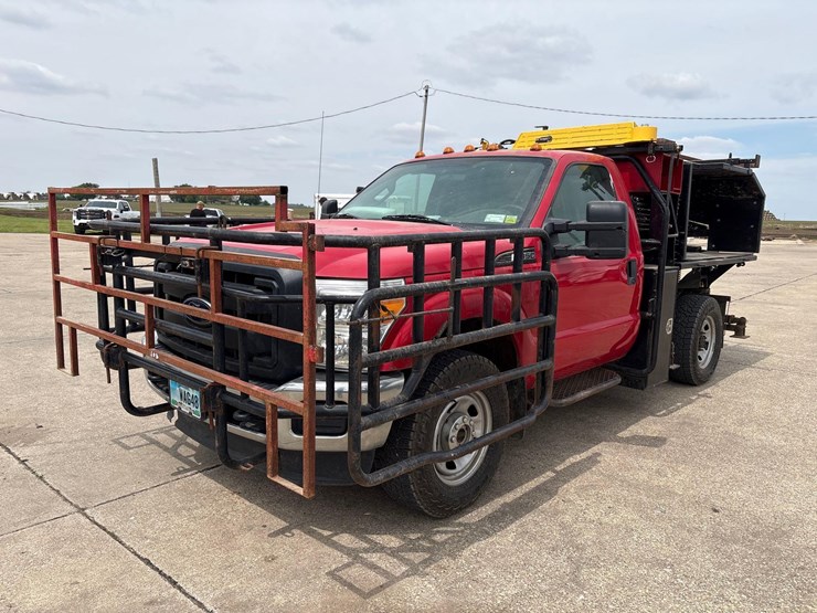 2015-ford-f350-image-1
