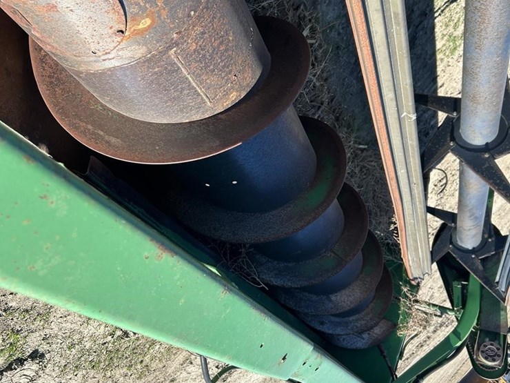 john-deere-224-image-14