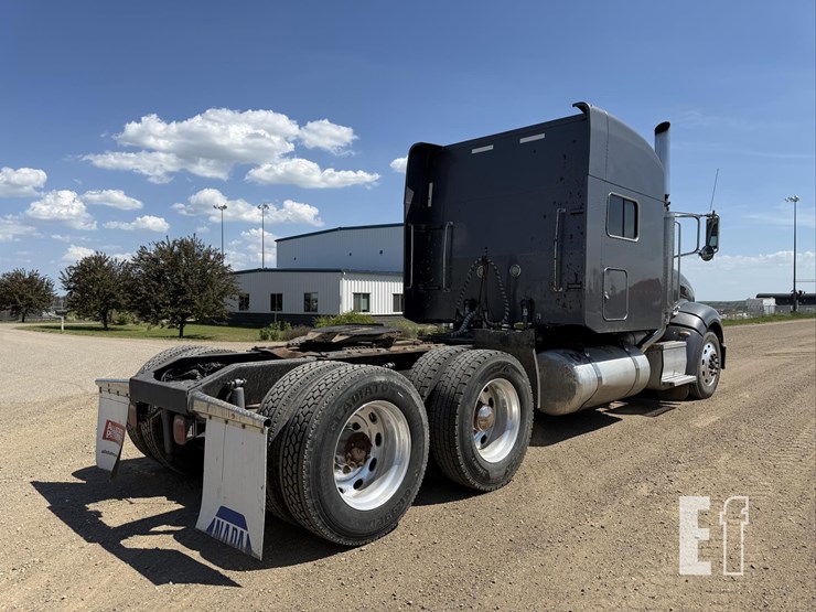 2009-peterbilt-386-image-3