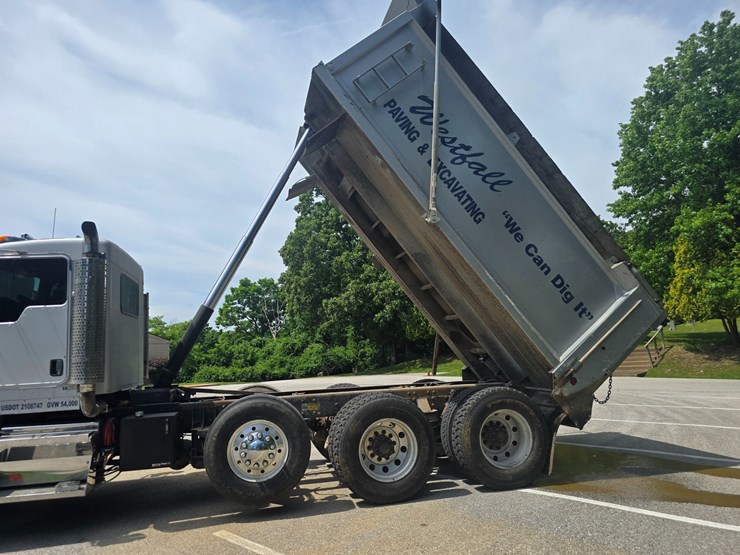 1997-kenworth-t800-image-39