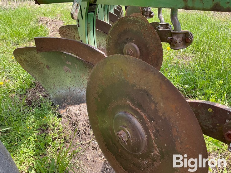 john-deere-on-land-plow-image-15