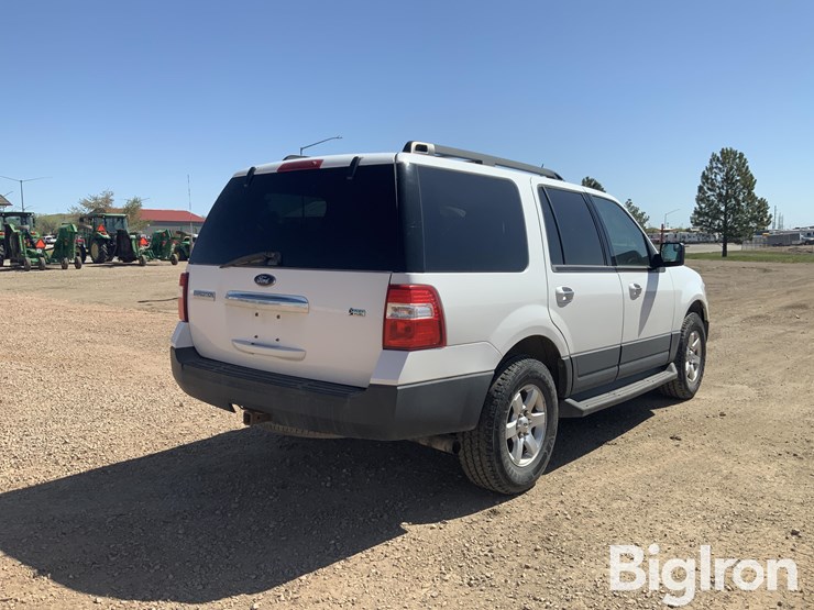 2013-ford-expedition-xlt-image-5