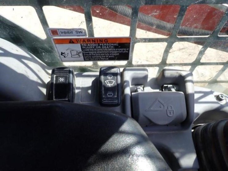 2023-kubota-svl65-2-image-15