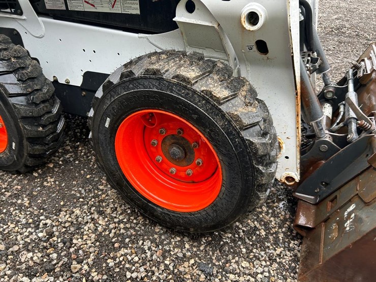 2017-bobcat-s550-image-12