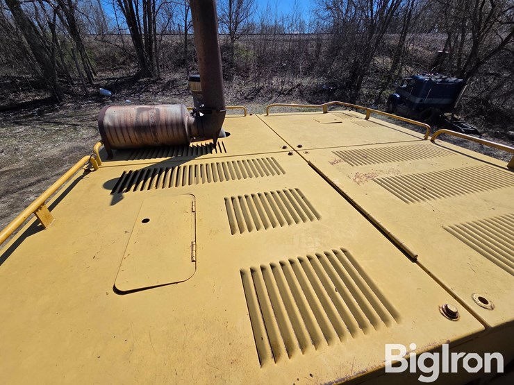 caterpillar-225-image-19